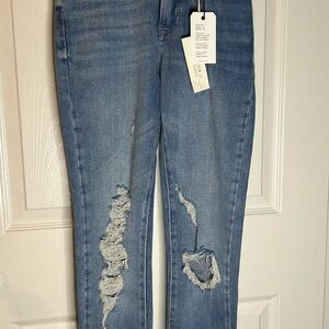 Women's Distressed Skinny Jeans